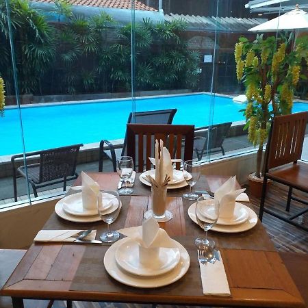 Ratana Hotel Chiang Mai Luaran gambar