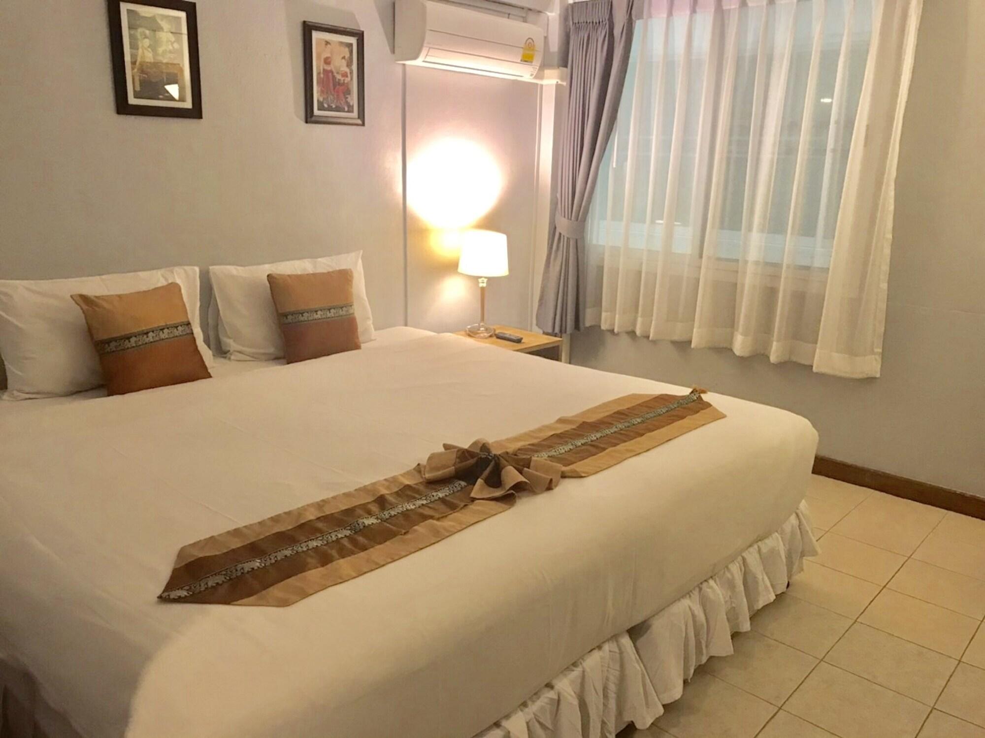 Ratana Hotel Chiang Mai Luaran gambar